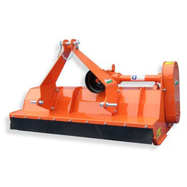 Rinieri TRD klepelmaaier als weidebloter op het grasland