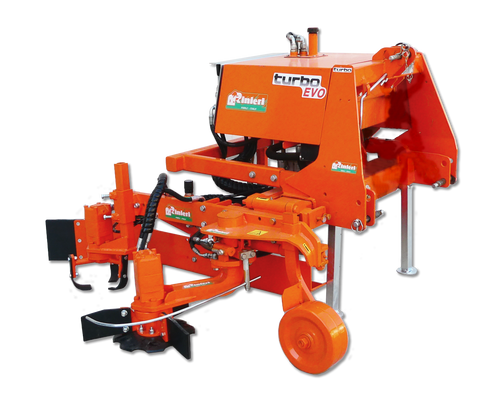 Rinieri Turbo PRT rotorschoffel op de Turbo EVO werktuigdrager